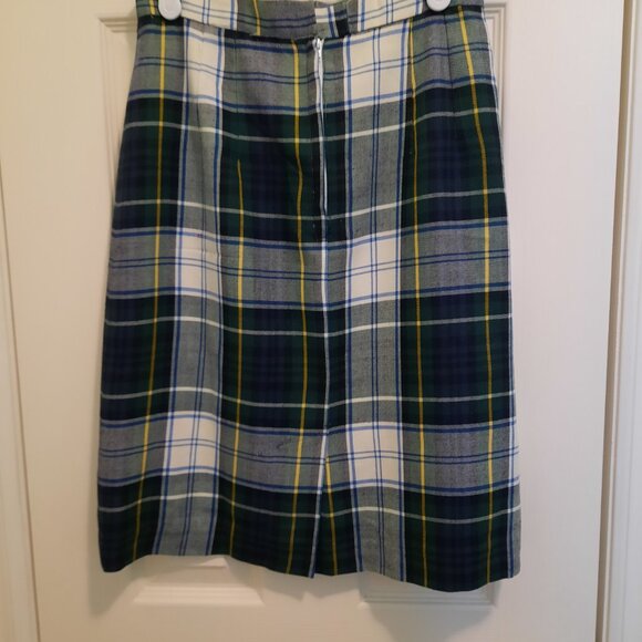 00% Polyeser Fully Lined Skirt - Picture 2 of 4